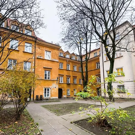 Old Town Eclectic For 6 People Warsaw