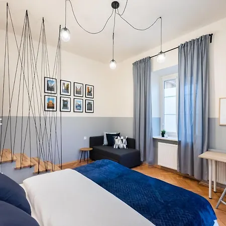 Old Town Eclectic For 6 People By Bookinghost *