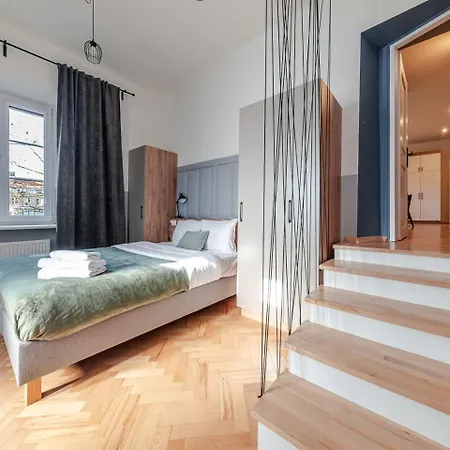 Old Town Eclectic For 6 People By Bookinghost